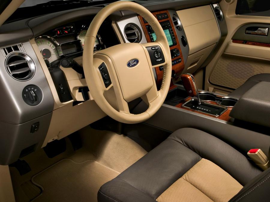  Ford Expedition EL 2006 года  (фото 8 из 17)